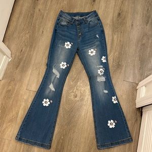 JEANS WITH PRINTS